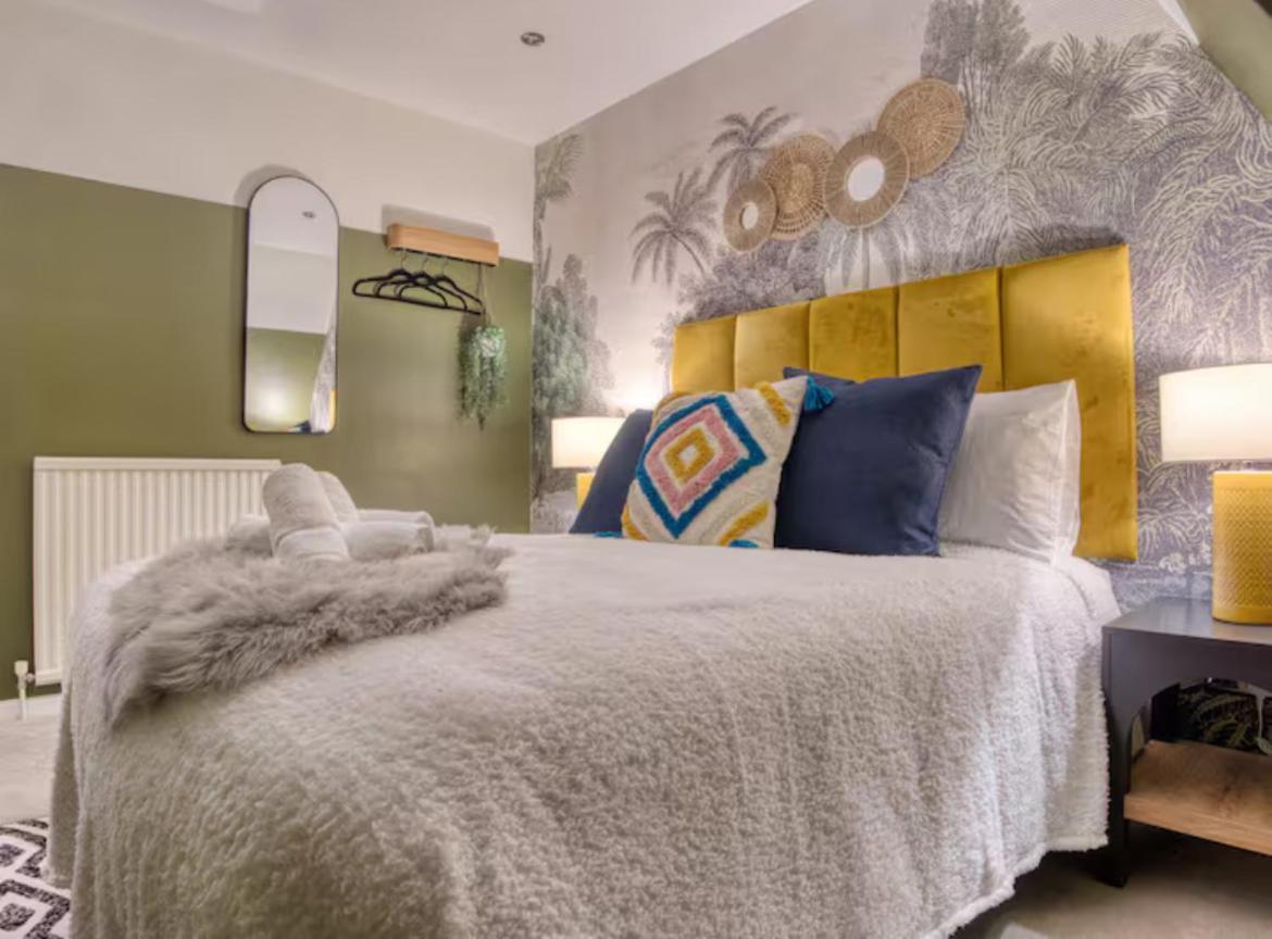 The Zen Den With Hot Tub And Garden Villa London Exterior photo